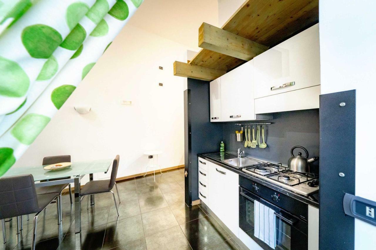 I Ruggiero Apartment Napoli Bagian luar foto