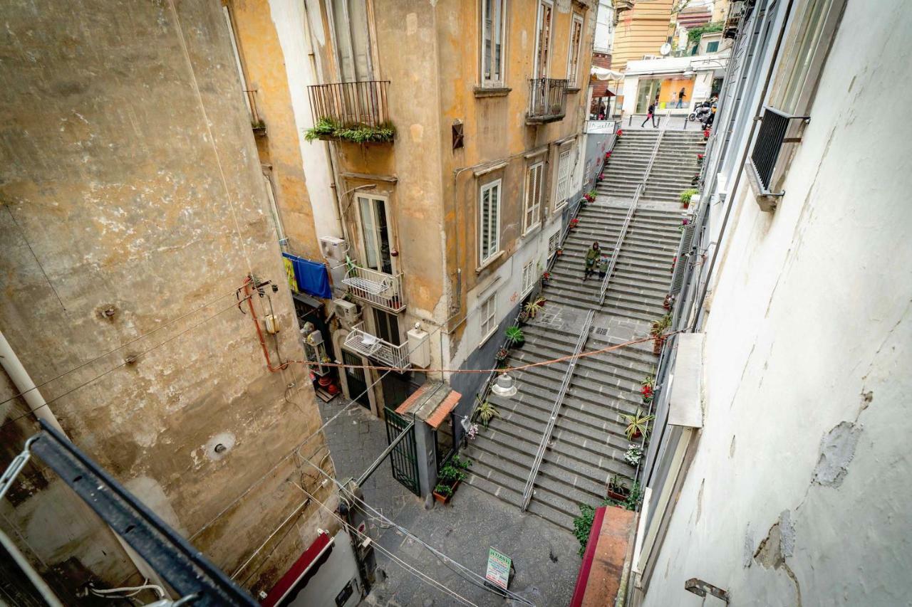 I Ruggiero Apartment Napoli Bagian luar foto