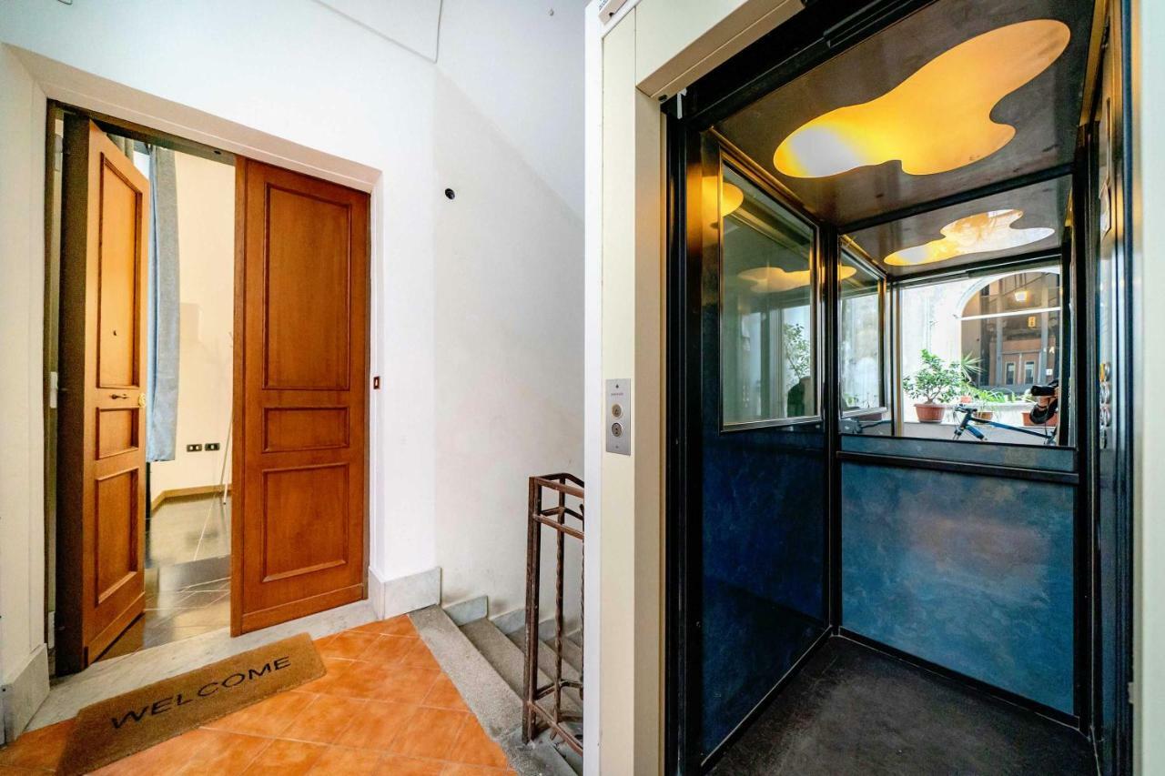 I Ruggiero Apartment Napoli Bagian luar foto